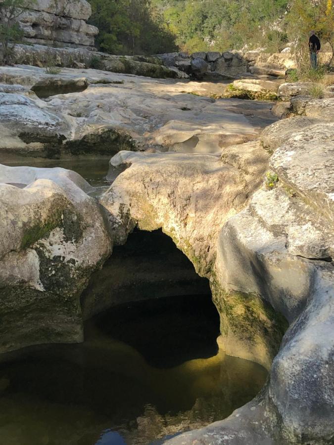 Retour Aux Sources Villa Sauve Екстериор снимка