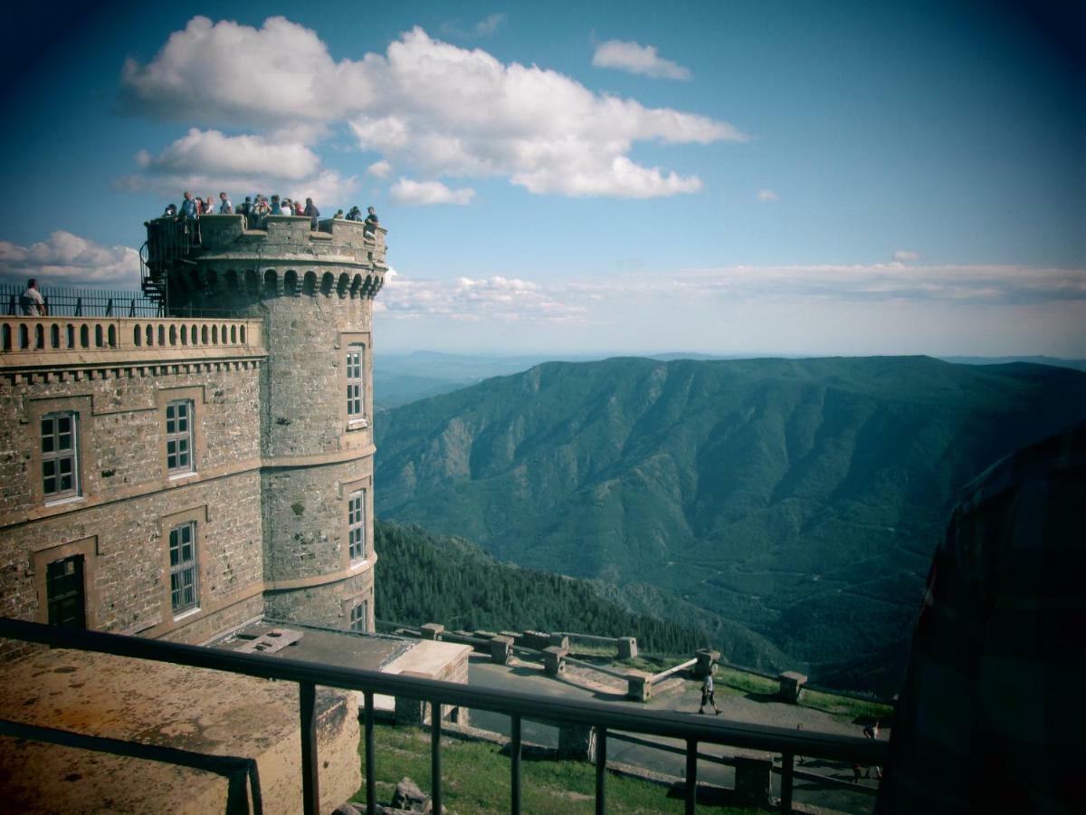 Retour Aux Sources Villa Sauve Екстериор снимка