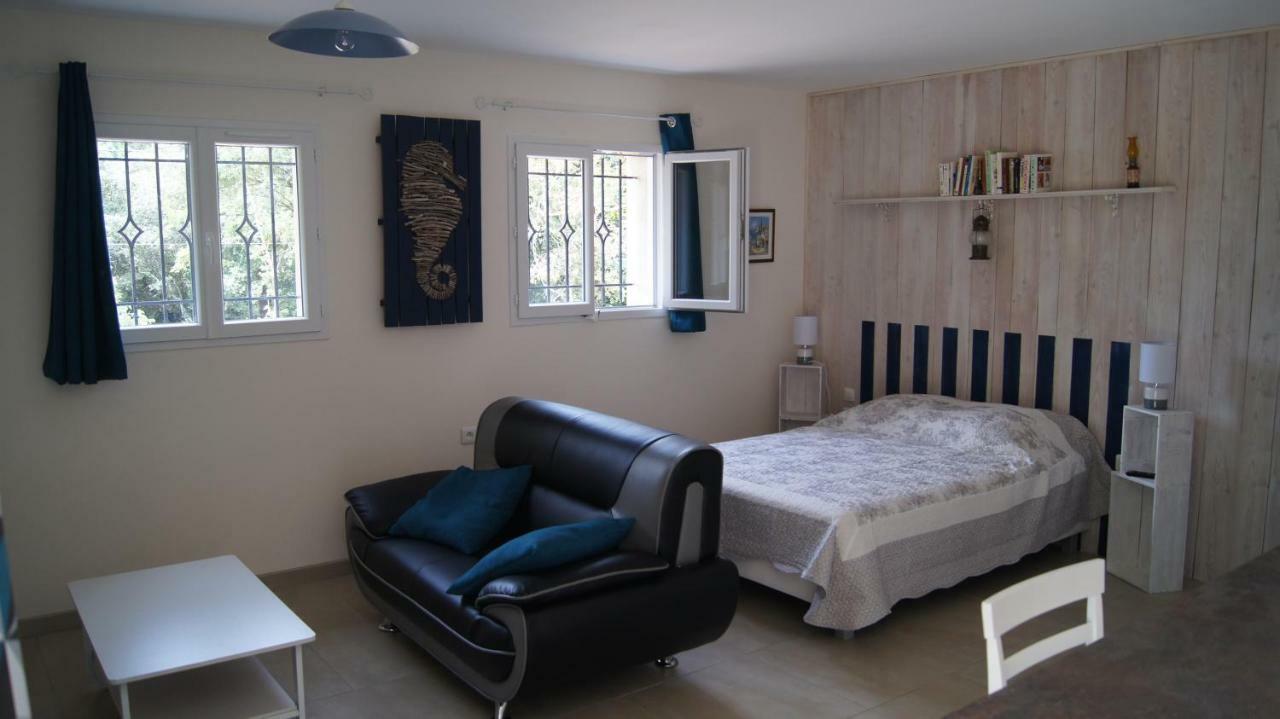 Retour Aux Sources Villa Sauve Екстериор снимка